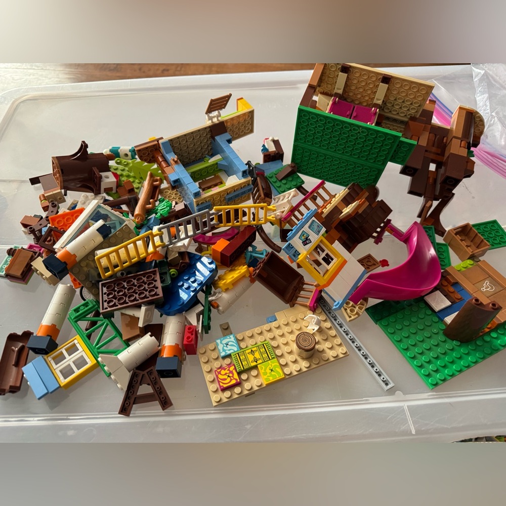 LEGO Treehouse & camp *not complete